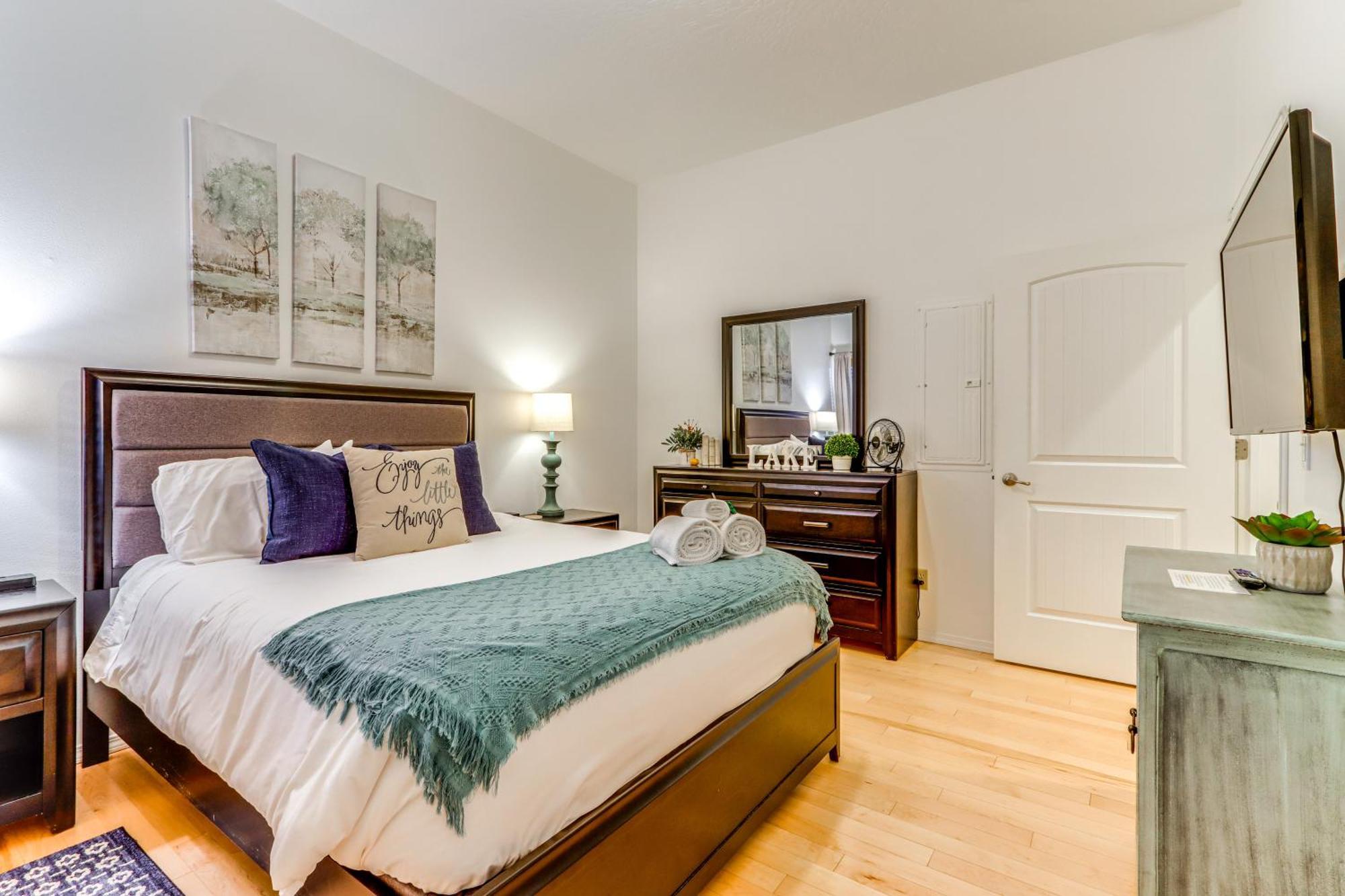 Modern Coeur Dalene Getaway Condo Walk Downtown! コー・ダリーン エクステリア 写真